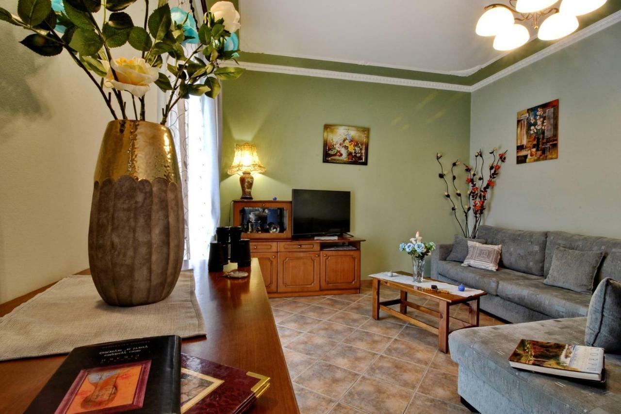 Angela Pool Apartments อายีโอส เยออร์ยิโอส ปากอน ภายนอก รูปภาพ