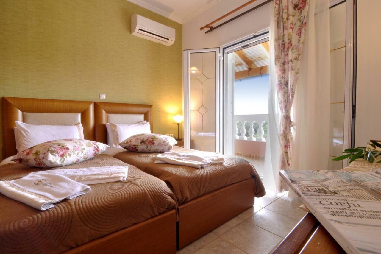 Angela Pool Apartments อายีโอส เยออร์ยิโอส ปากอน ภายนอก รูปภาพ