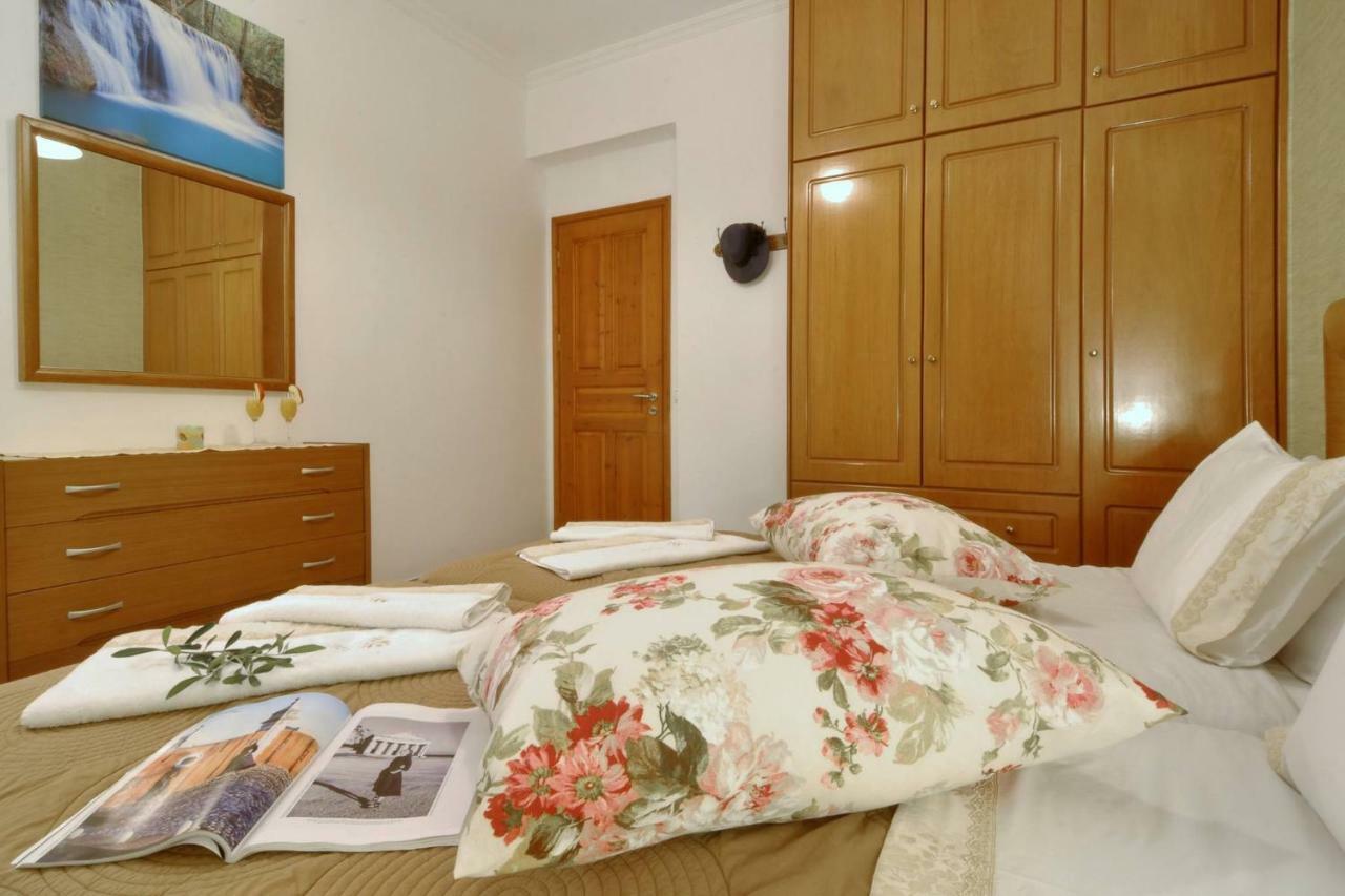 Angela Pool Apartments อายีโอส เยออร์ยิโอส ปากอน ภายนอก รูปภาพ